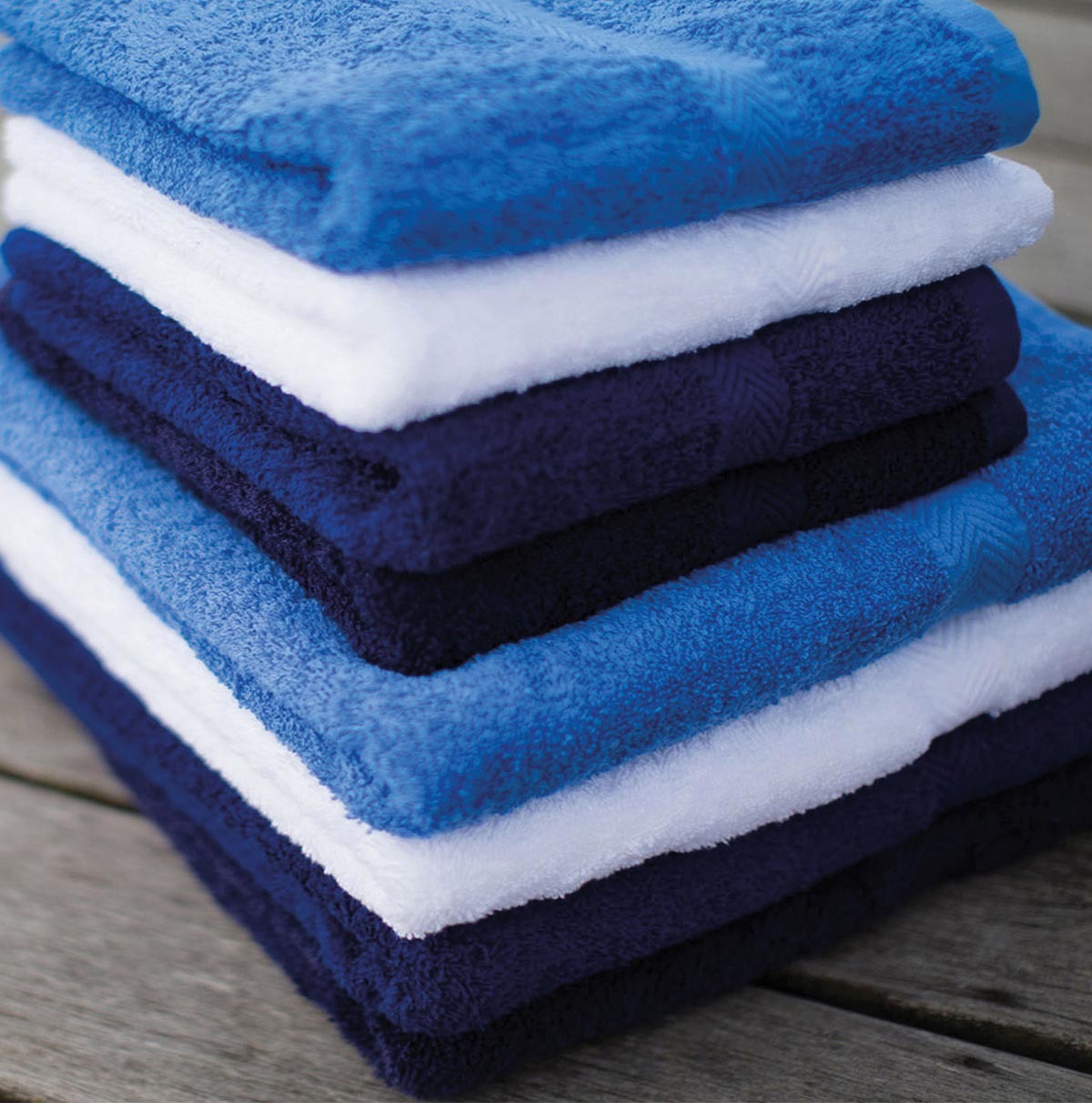 Image_24_tc001_piles_towels--0-0--2ce2d701-f0e7-4bce-8eca-cb7dbf5cbf43